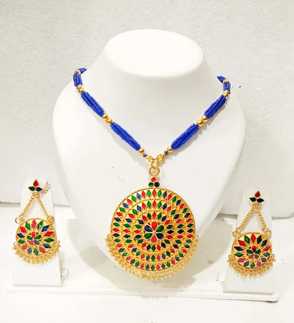 Assamese_Traditional_Gold_Plated_Multicolor_Japi_Tassel_Jewellery_Set_For_Women